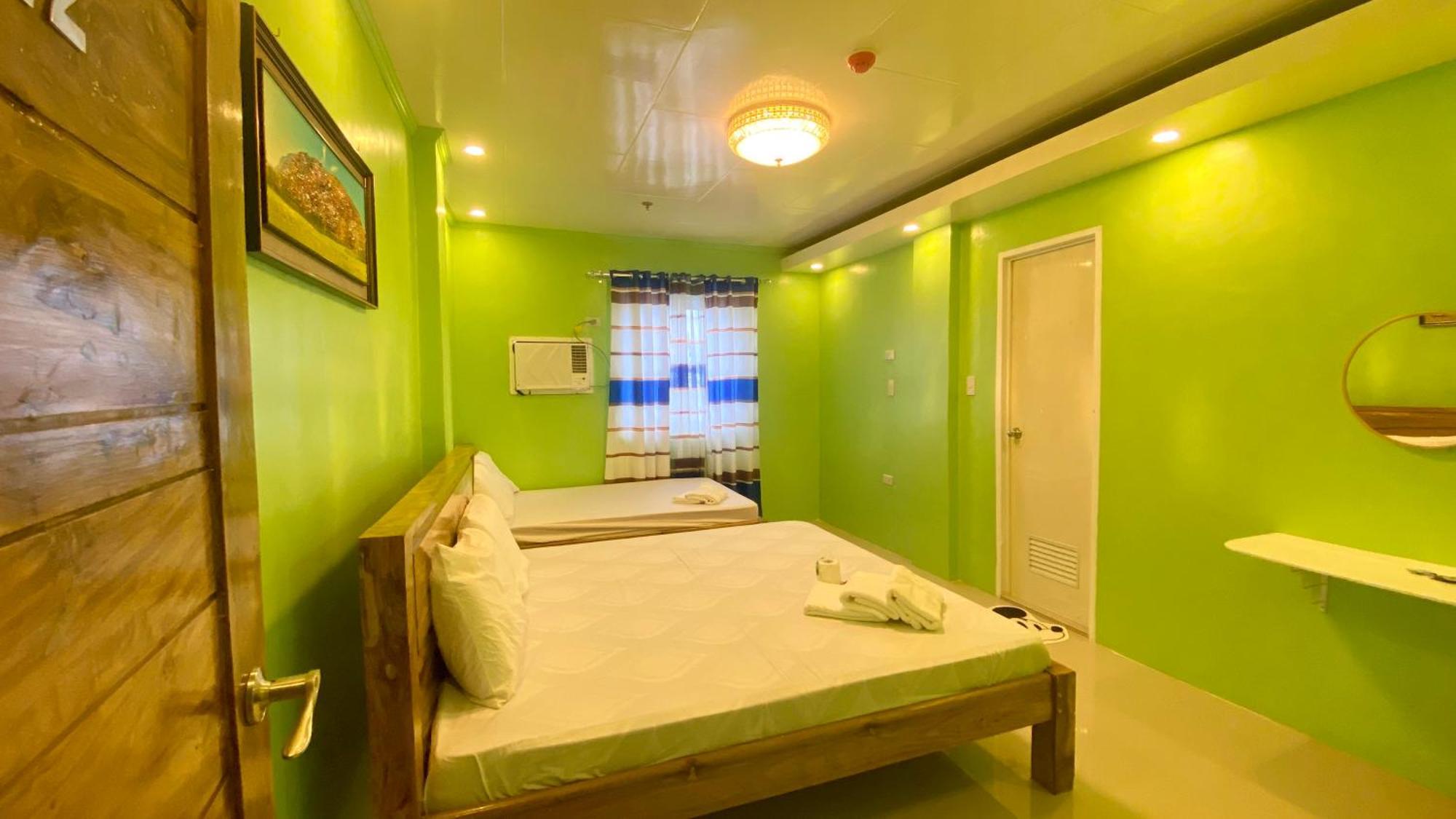 Drossgold Pension House Tubigon Rum bild